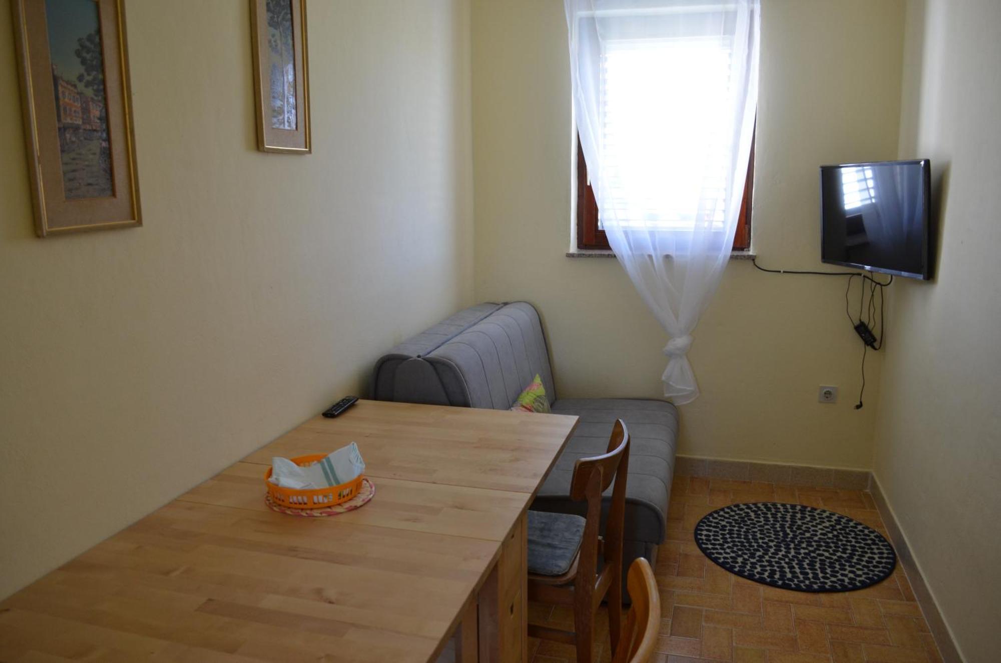 Apartment Aneva 1 Baska (Krk)